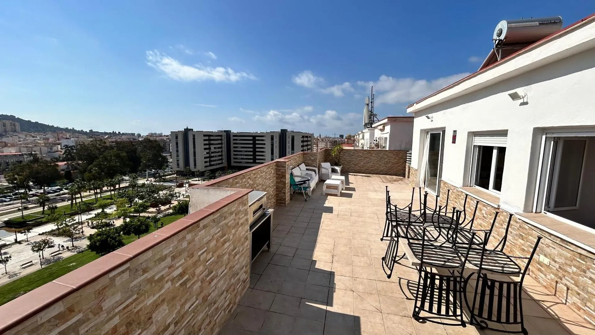 Apartamento Vistas Rascacielos Infinito Ciudad Málaga